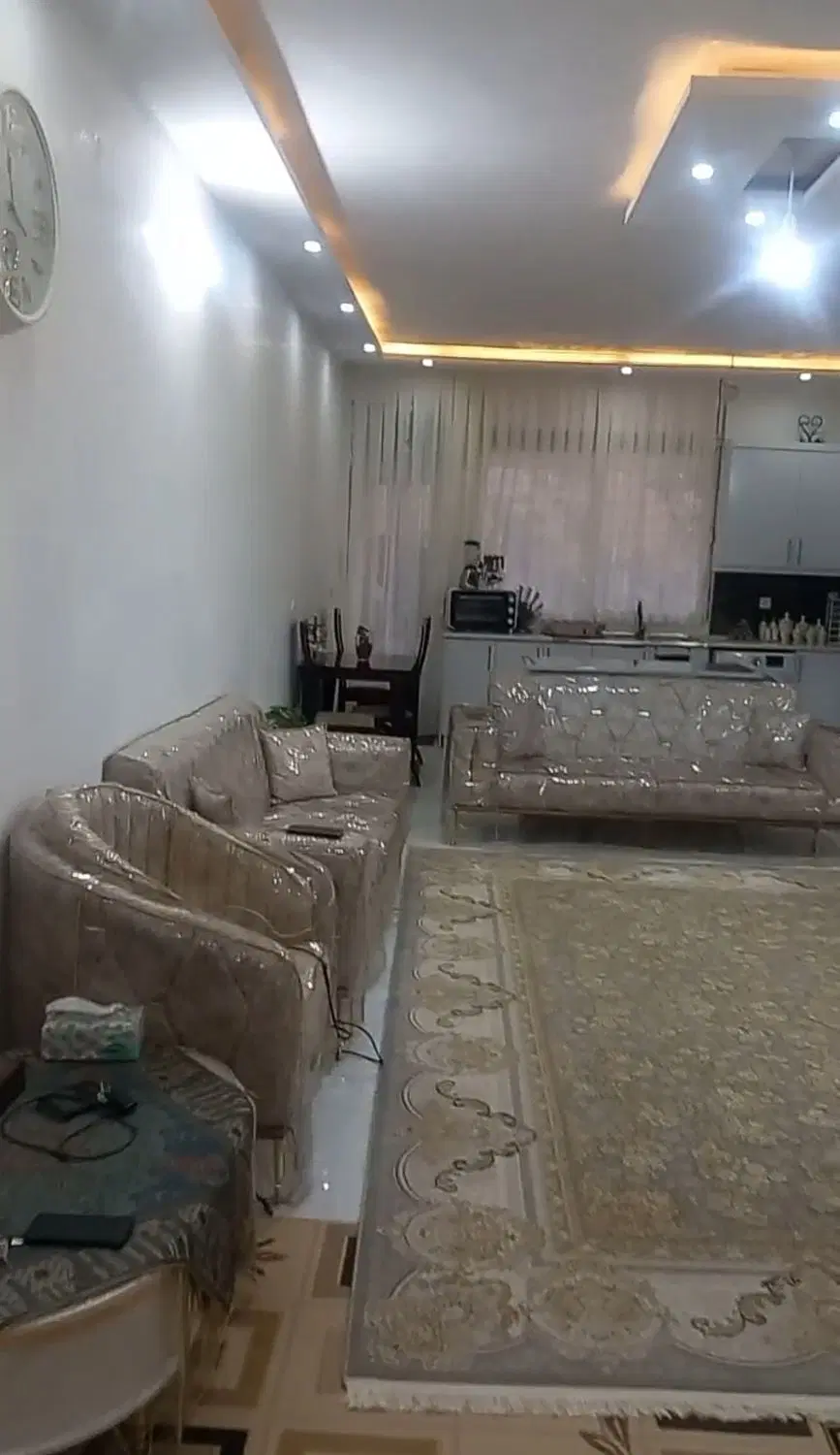 آپارتمان طبقه اول فرجی ۴