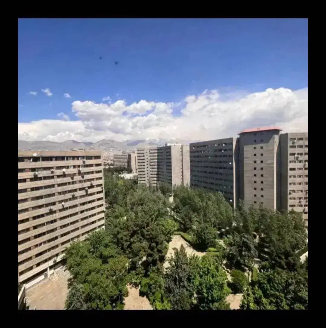 رهن سه خواب بالای ورزشگاه اکباتان