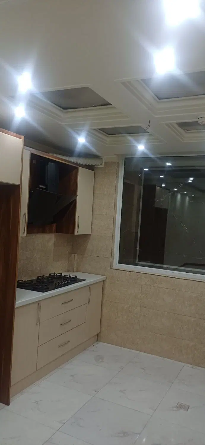 آپارتمان تک واحدی