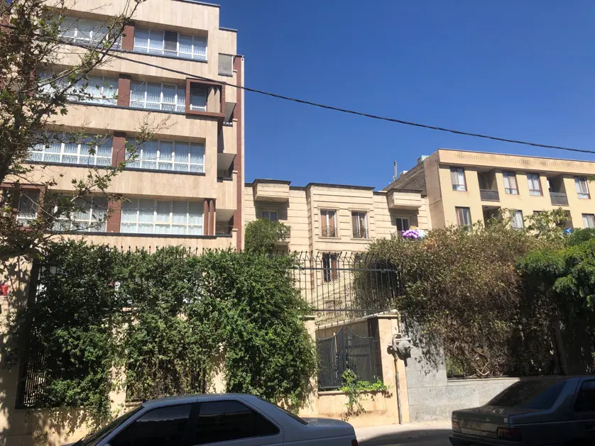 نبوت اردلان۷۸متر قدرالسهم دار _پارکینگ سندی نورگیر