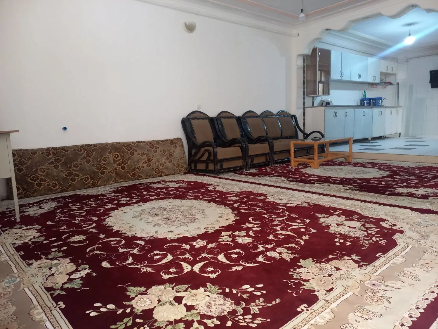 اجاره روزانه واحد ۱۵۰ متری خ مبارزان