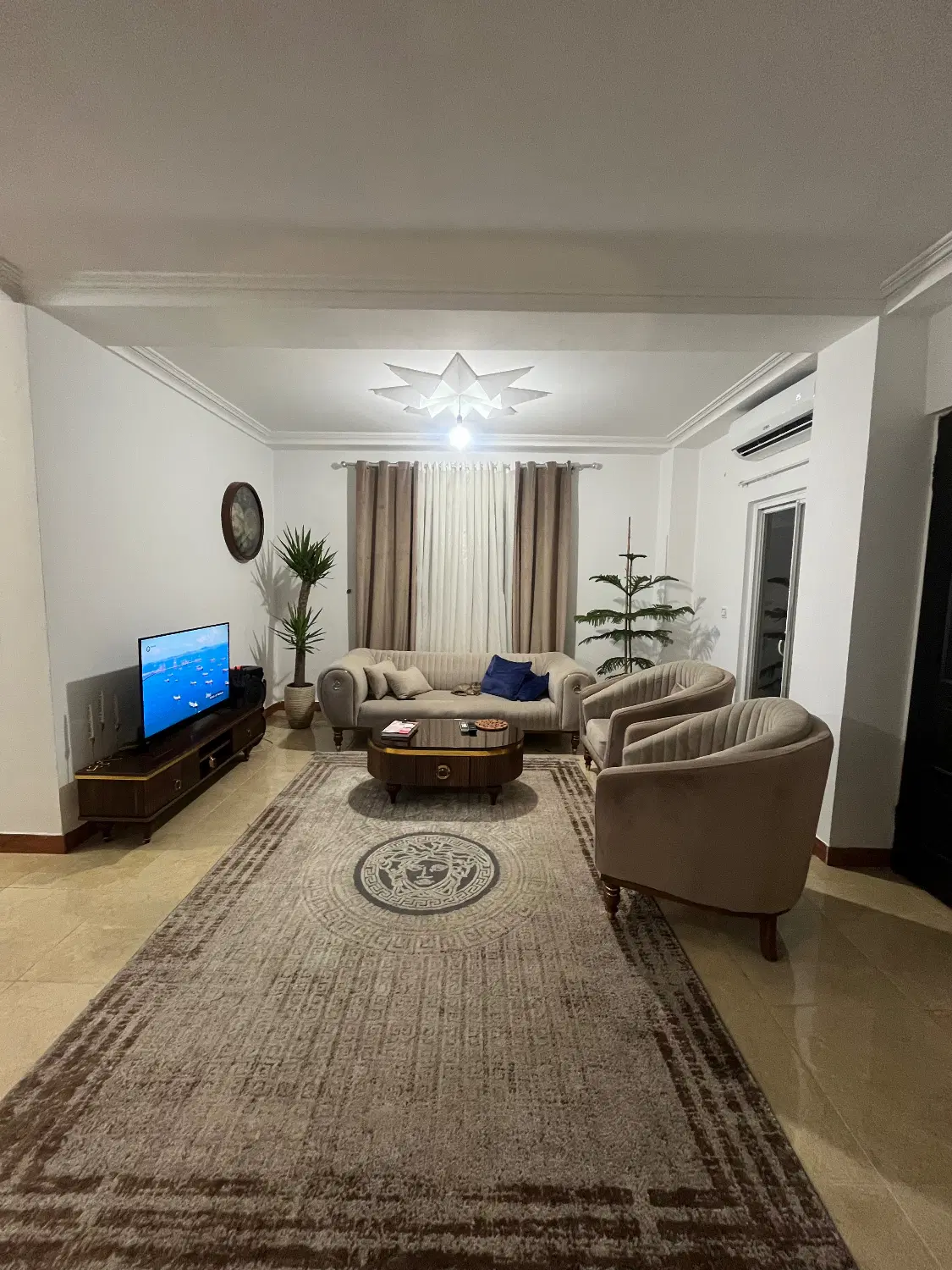 واحد ۷۴ متری دوخواب تازه رنگ شده