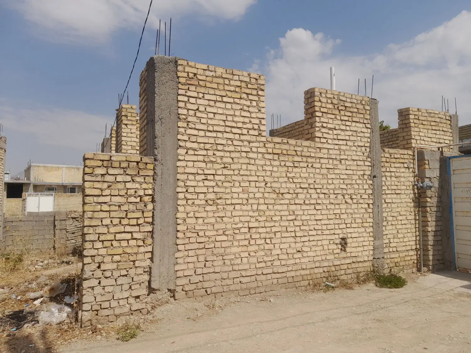 اسکلت دو خوابه زیر سقف