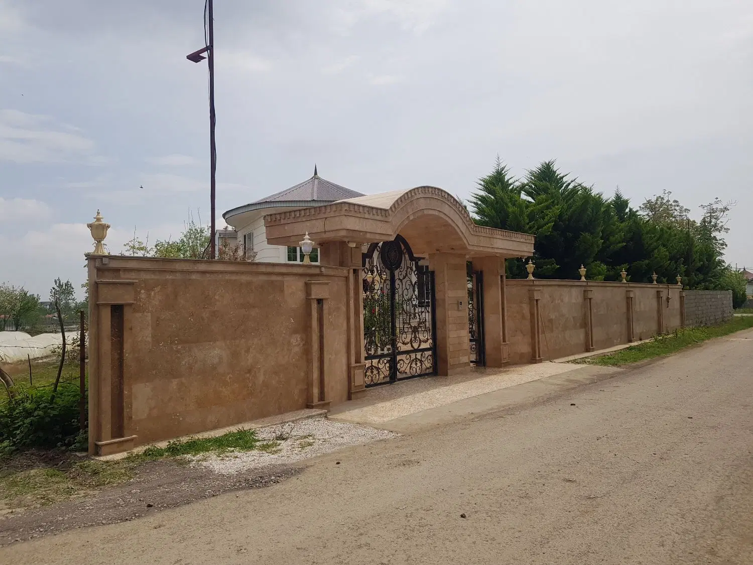 ویلا ۶۰۰ متری