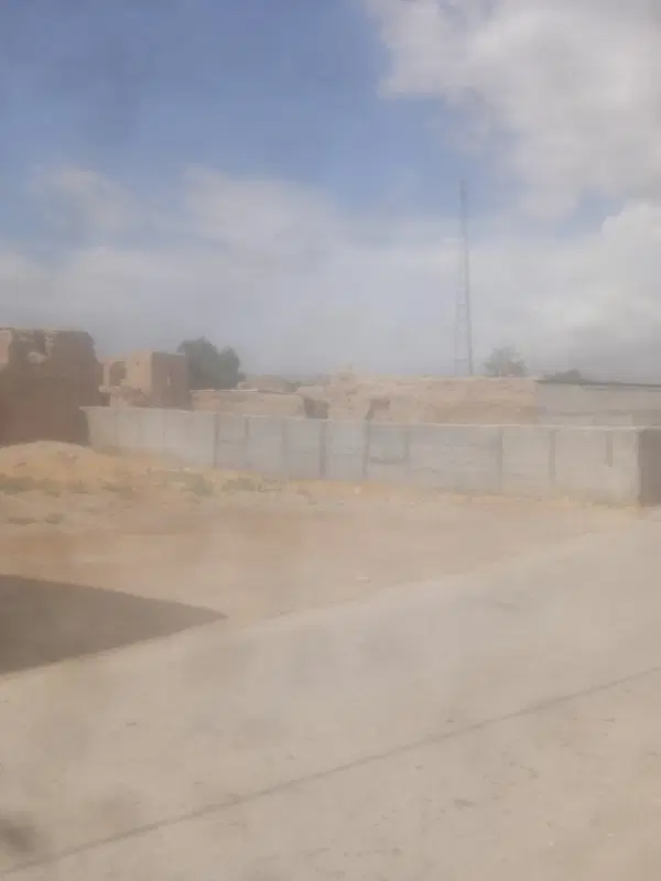 زمین فروشی