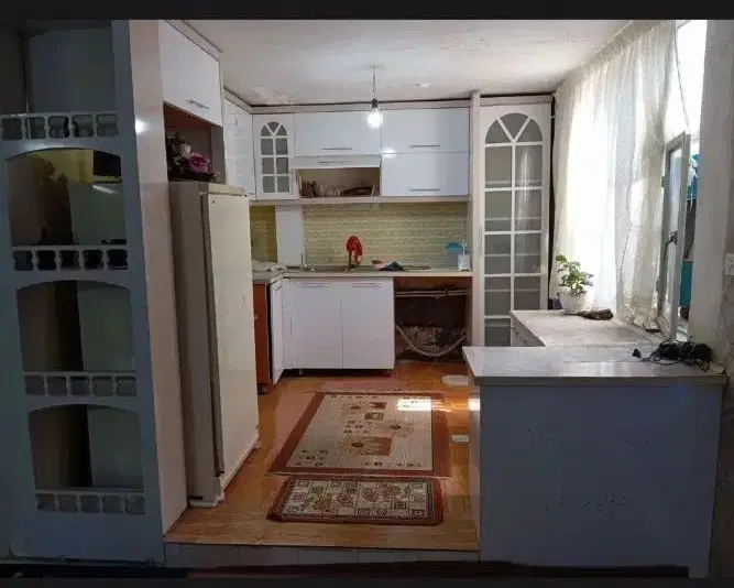 منزل مسکونی همکف پارکینگ بسیار تمیز نزدیک حرم