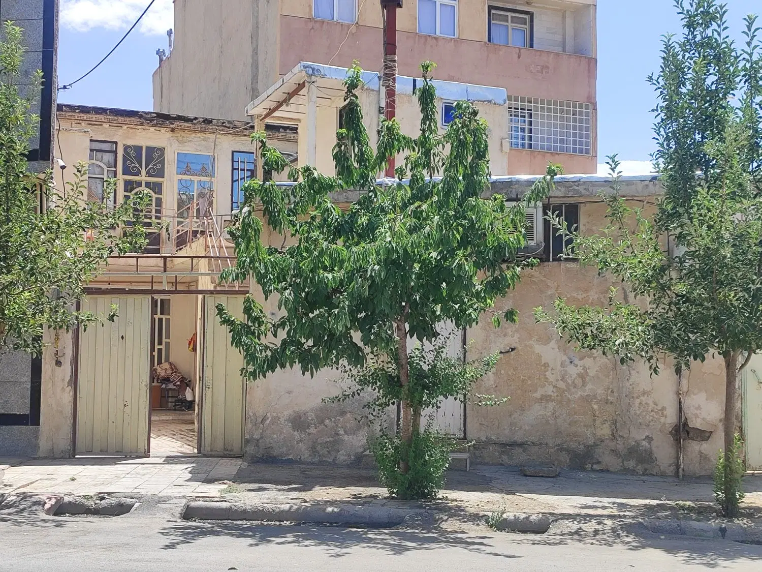 خونه فروشی میدان سپاه خ ۲۰متری دهقان