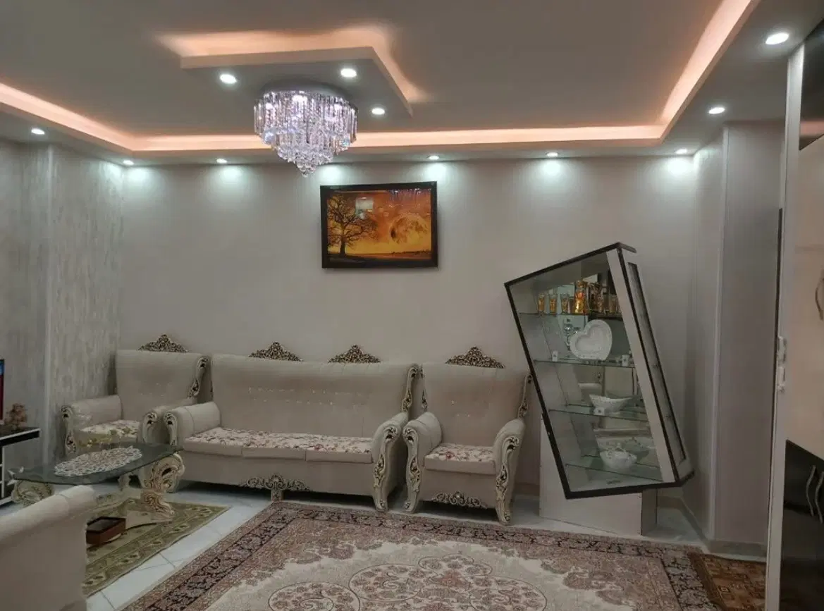 آپارتمان 63 متری  خوش نقشه و بازسازی شده