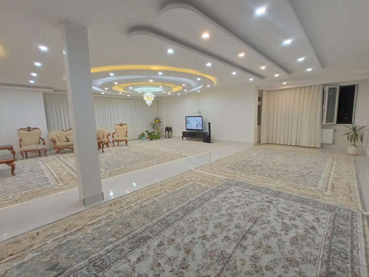 آپارتمان شخصی ساز 300متری
