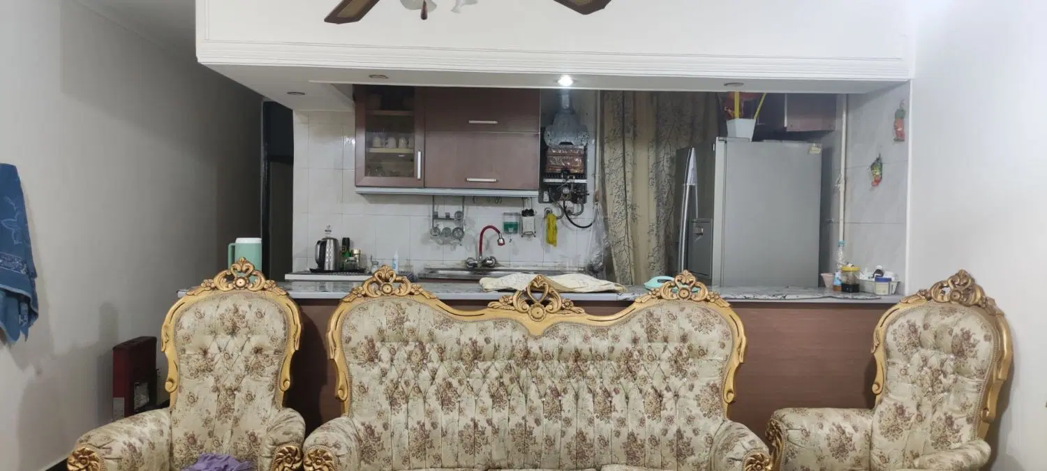 نورد خیابان ۴ طبقه همکف