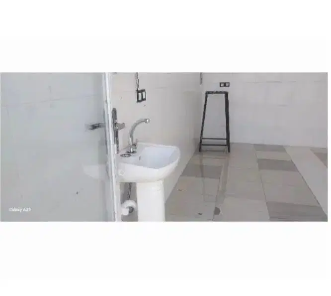 مغازه فروشی