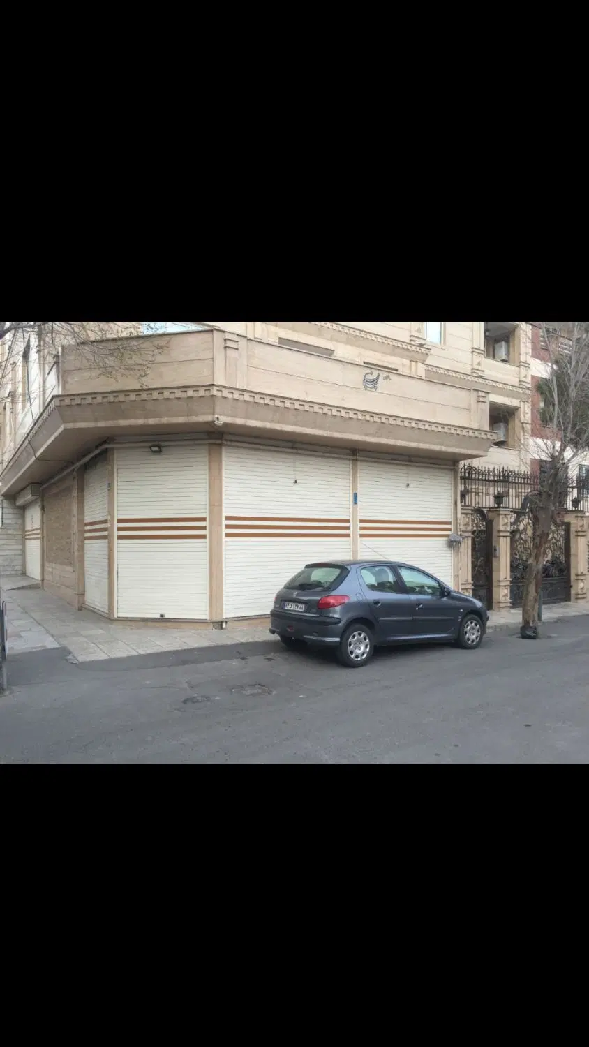 ۳۳ متر ملکیت دونبش
