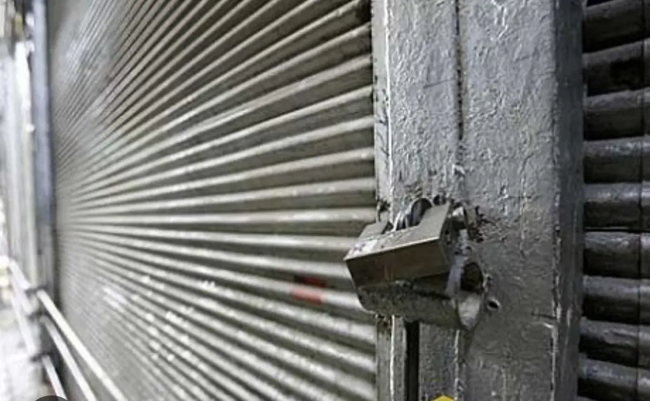 مغازه بر اصلی جاده نور در خیابان پر تردد۸۳ متر