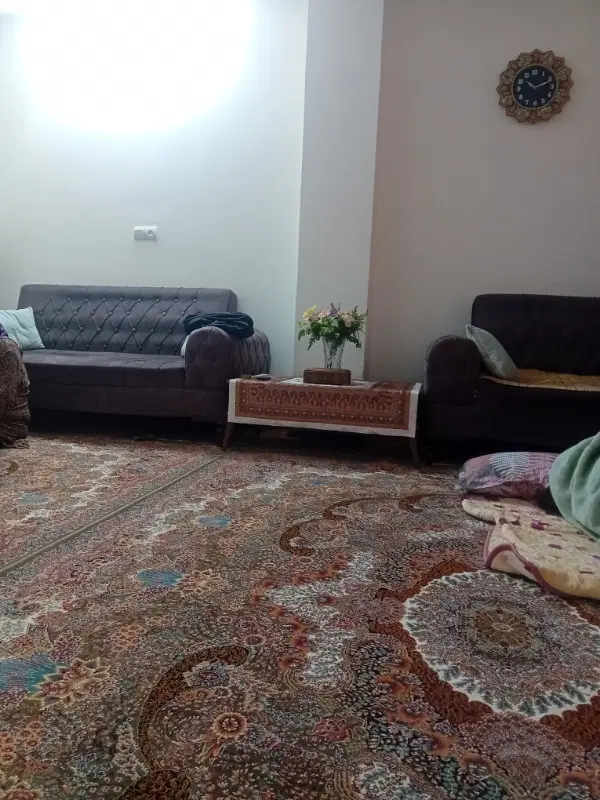با سلام.یه واحد حدود ۵۰ متری در کوچه صبا.فی ۱۱۵۰