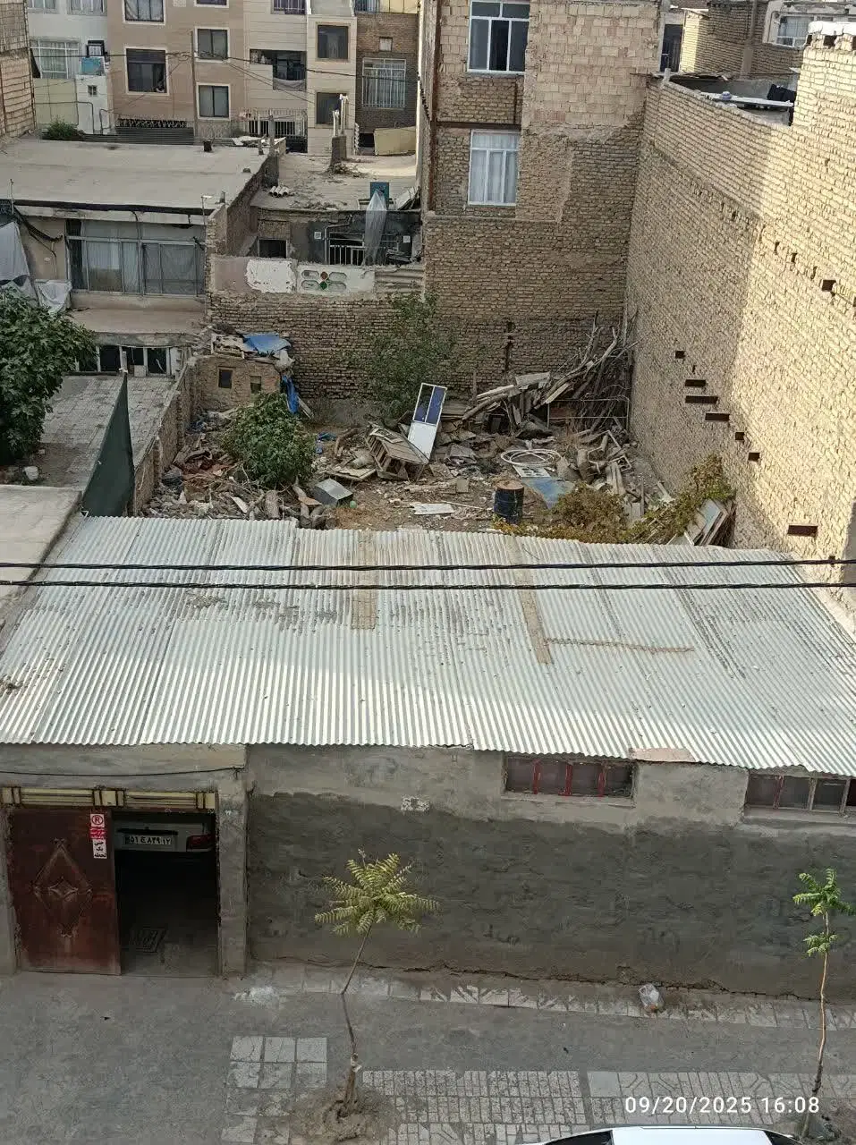 زمین ۲۳۰ متـری ملکـی _حـاشیه _ مناسب ساخت یا انبار