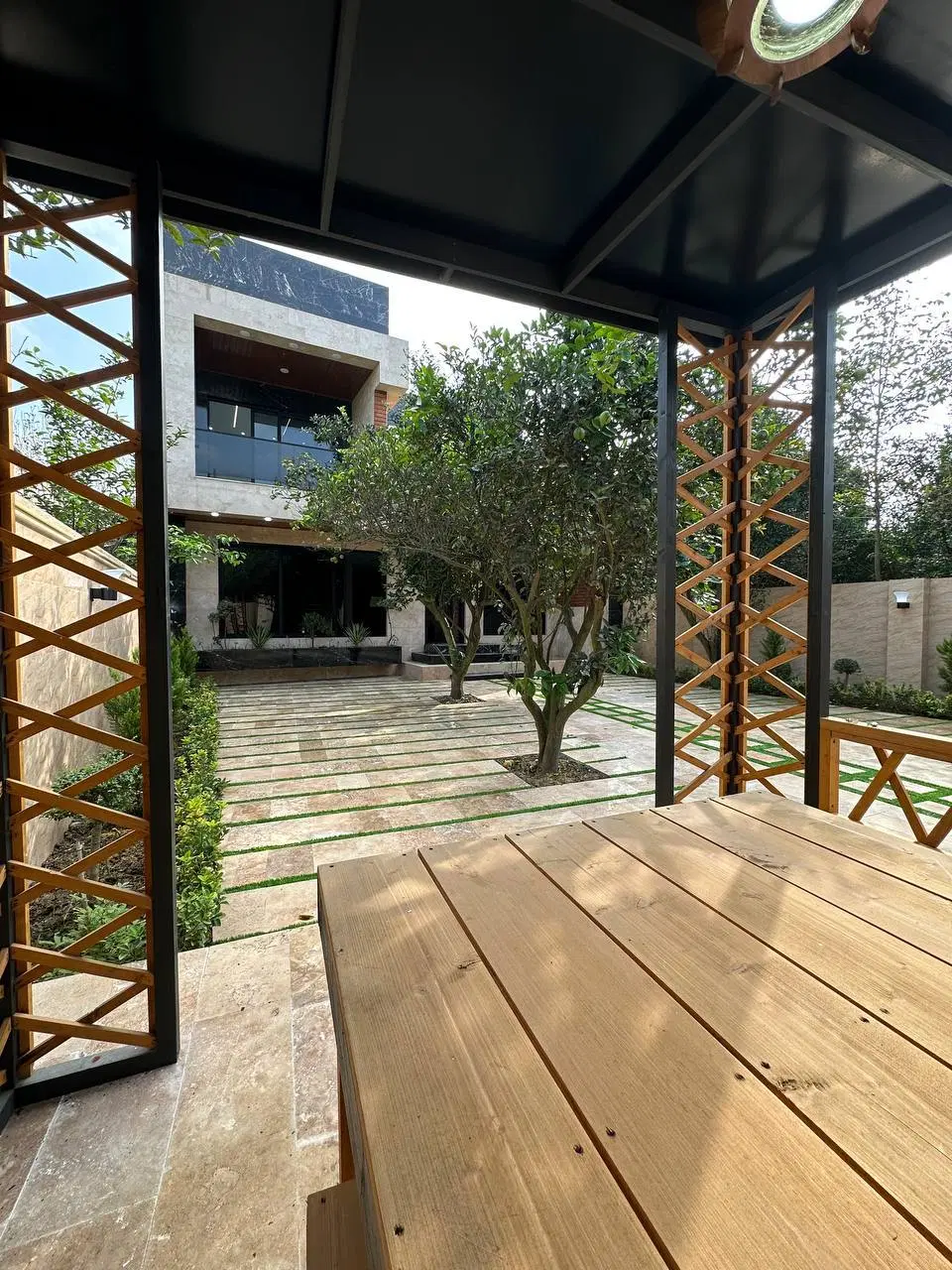 ویلای جنگلی روفدار