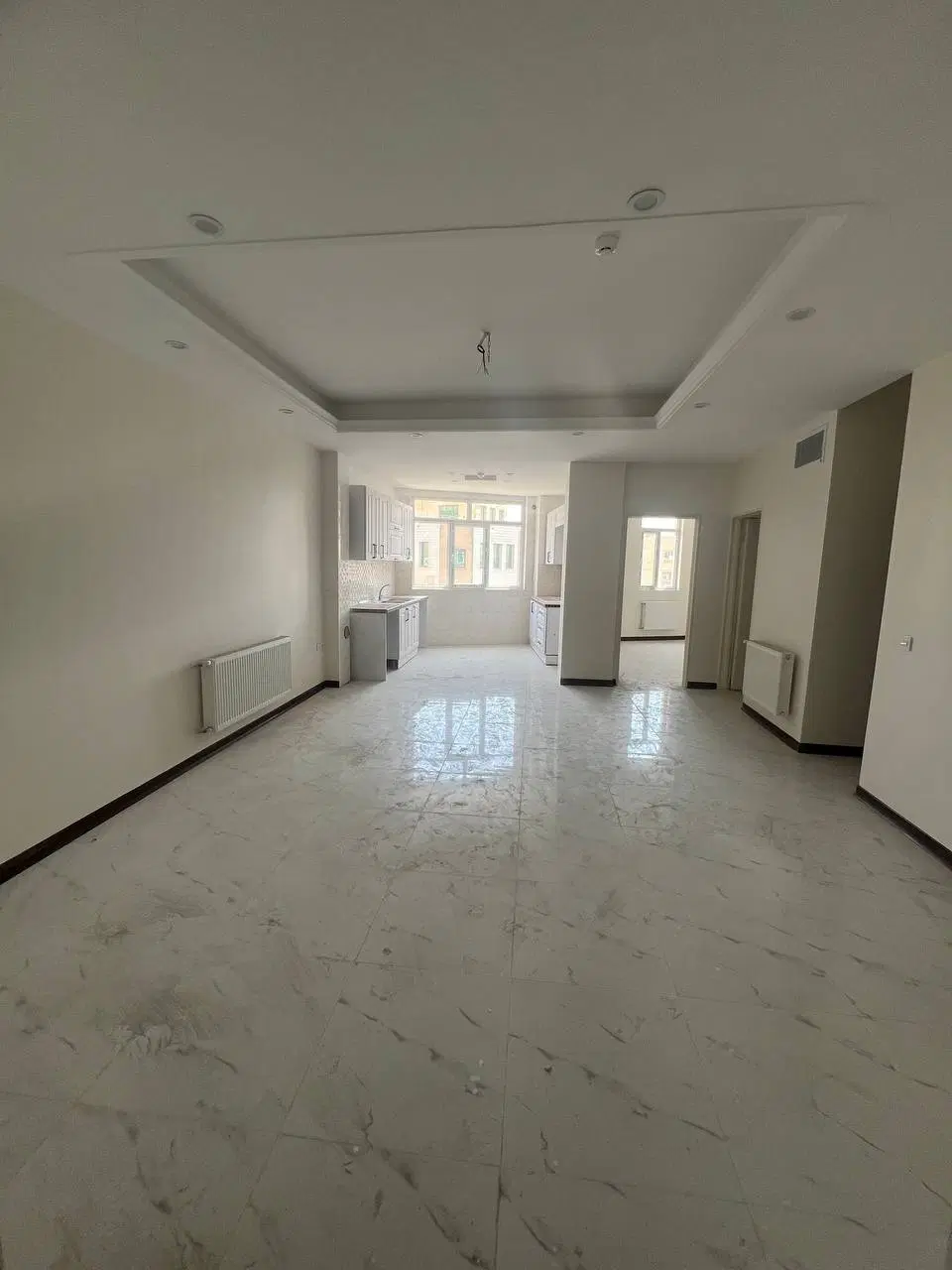 آپارتمان ۸۳ متری نوساز، کلیدنخورده ، فول امکانات