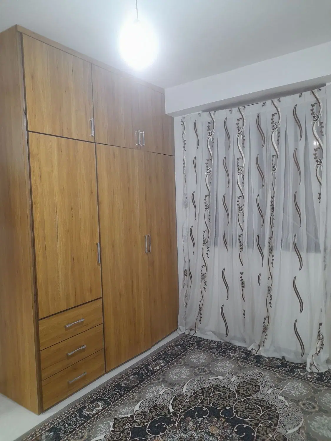 خانه ویلایی خیابان اصلی
