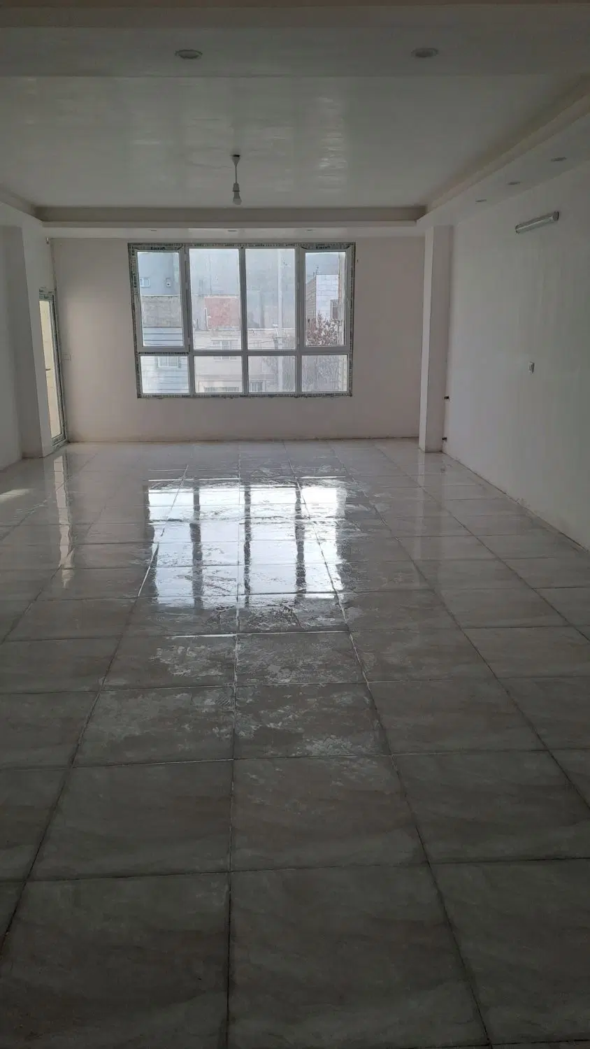 فروش اپارتمان کلیدنخورده حاشیه۴۲متری موسوی ومطهری