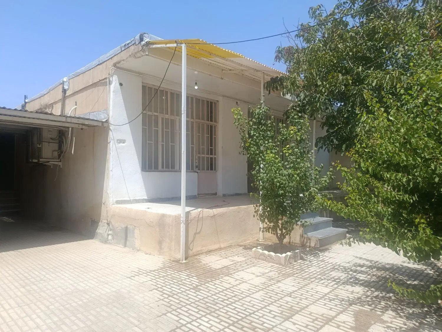 ۲۷۰متر خانه ویلایی گازرسنگ