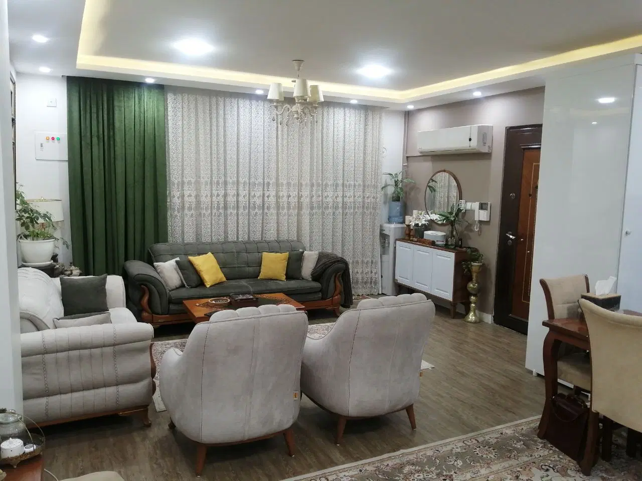 *فروش ویژه واحد 90متری*