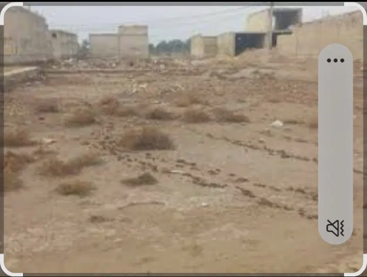 ۱۳۰متر زمین نور آباد