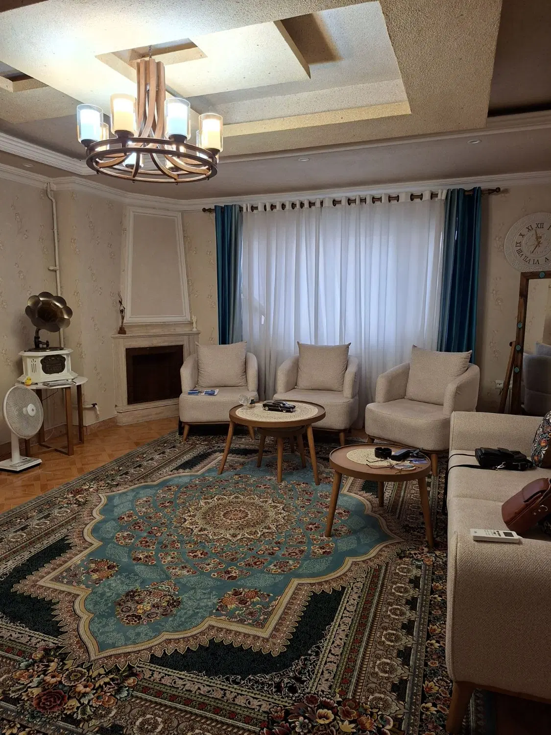 واحد زیبا در معلم ۱