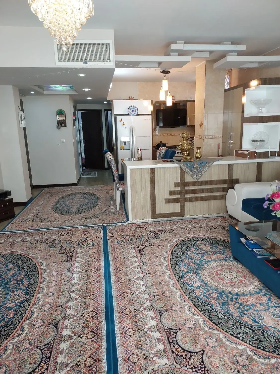 آپارتمان ۱۰۰متری شیک وتمیز(سند شش دانگ)
