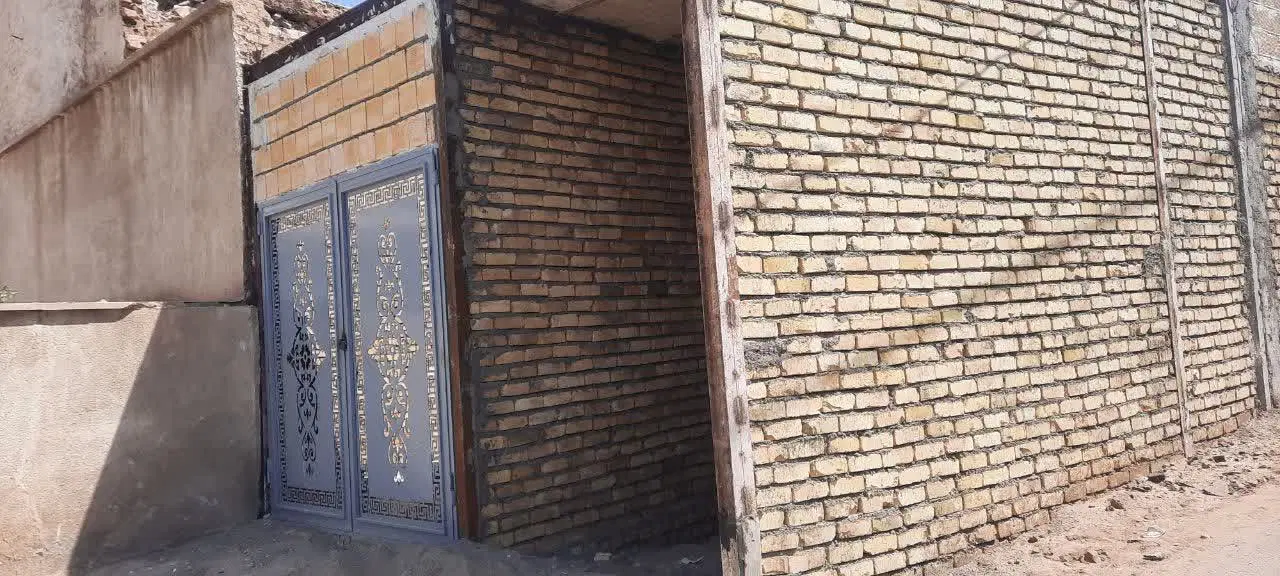 خانه نیمه کاره سفت کاری شده