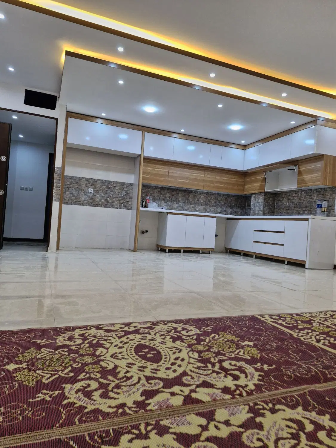 فروش خانه دو طبقه ویلایی