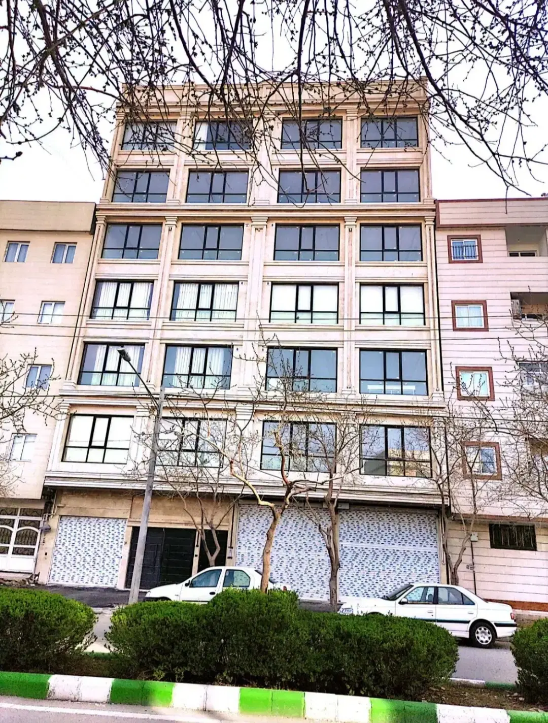 آپارتمان ۵ سال ساخت_سه خواب_ ایثار