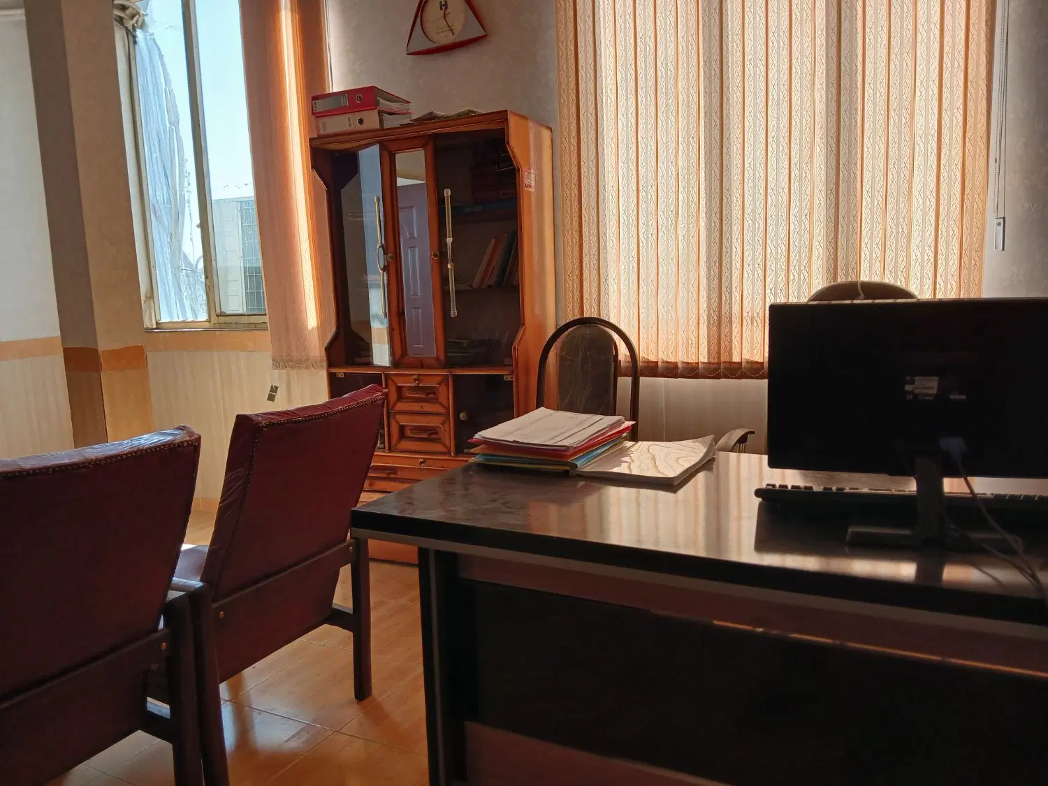 فروش واحد ادارای تجاری