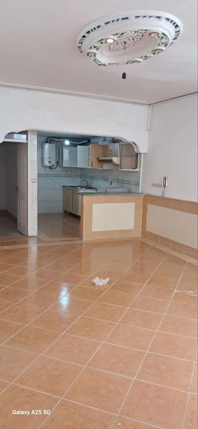 ۷۵ متر یک‌خواب  میدان ایثار ۲۰۰ رهن، ۱۴ اجاره