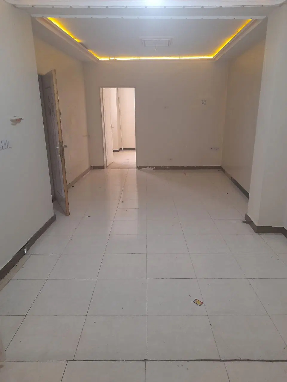 واحد واسه اجاره طبقه همگف تمیز اتاق خواب داره