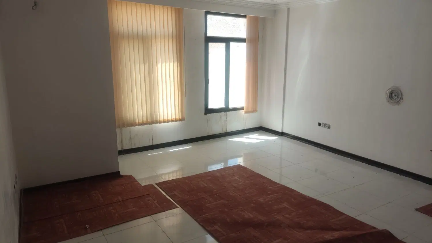 ۱۱۰ متری،بر ۳۵ متری،سند دار،با انشعابات کیان اباد