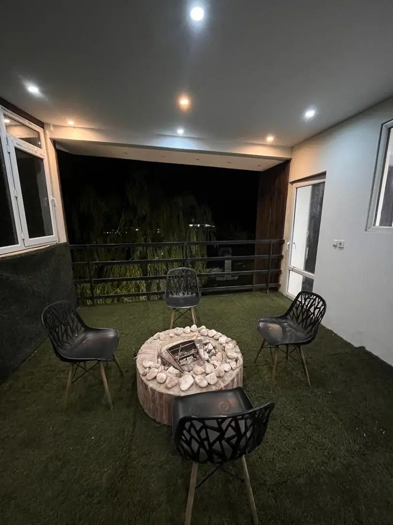 ۲۰۰ متری شمالی رو به حیاط