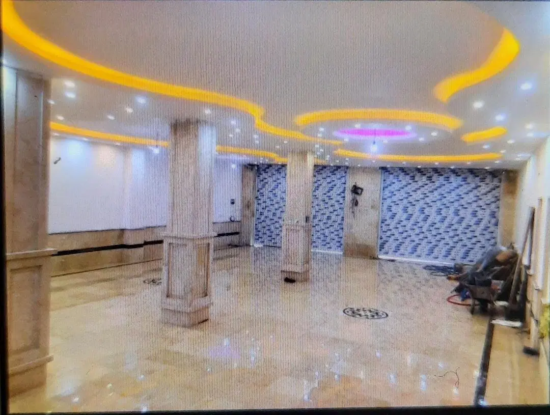 ساختمان تجاری مسکونی