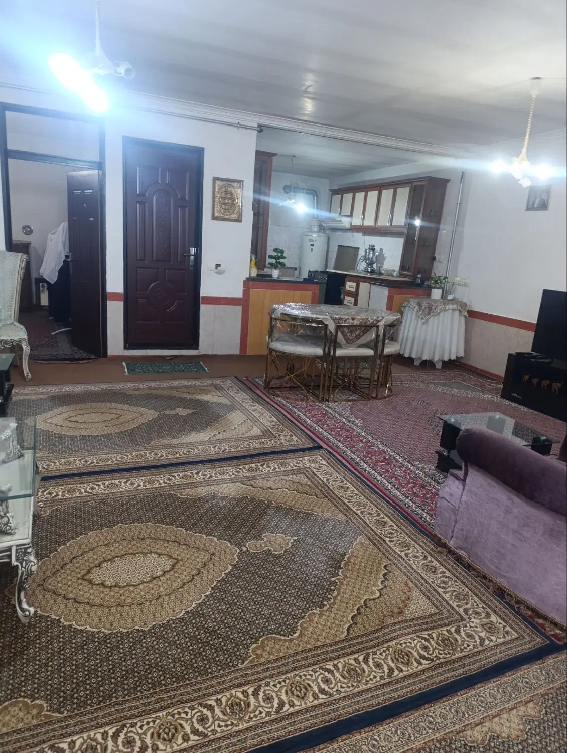 ساختمان ۲ طبقه راه جدا