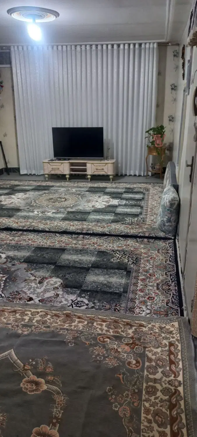 فروش ساختمان در سه طبقه ،متراژ 85متر دارای مغازه