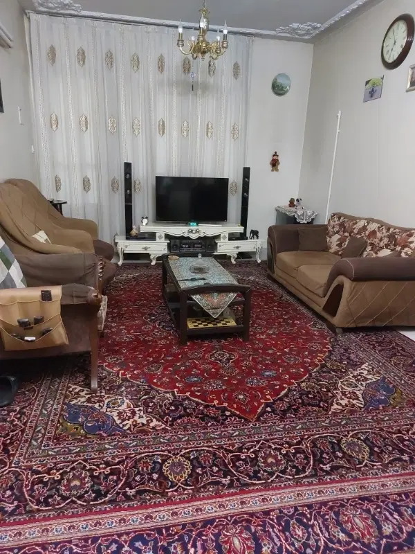 همخونه خانم نیازمندم