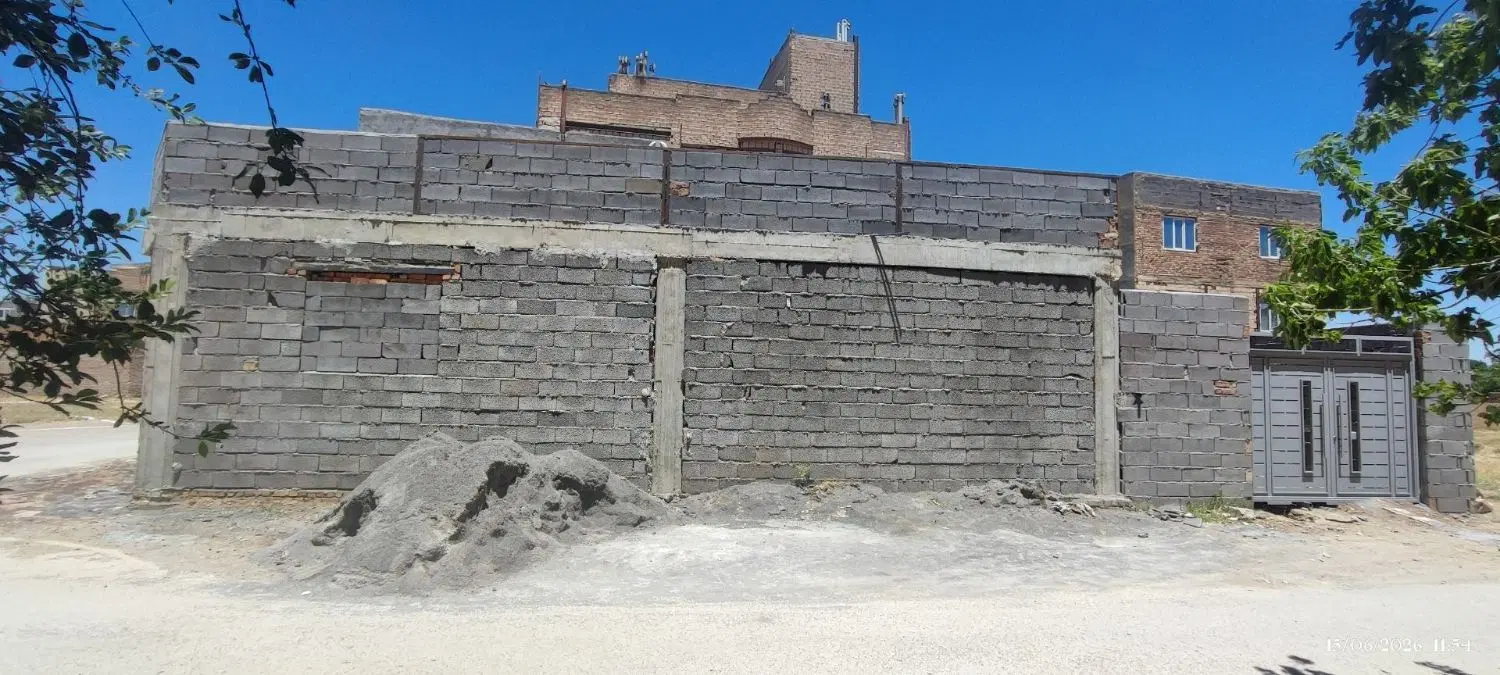 خانه ویلایی ۱۸۳ متر  نیمه ساخت  فروش یا معاوضه