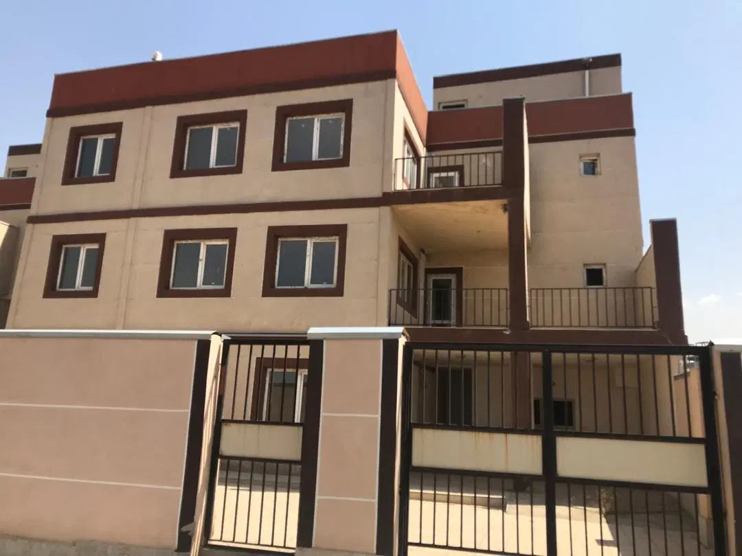 سهندساران ردیف اول. جنوبی