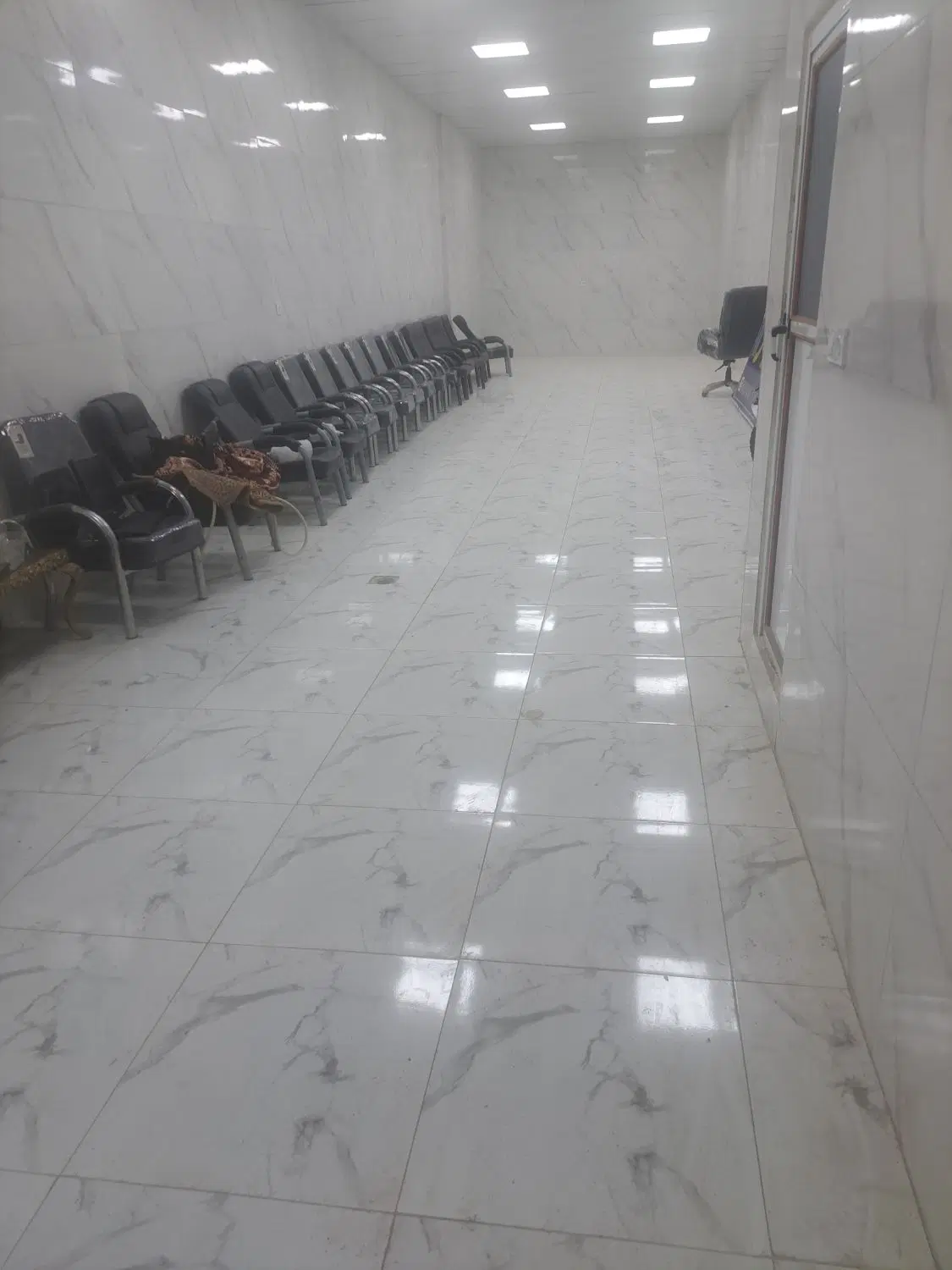 مغازه ۱۰۰متری اجاره ای در دولت اباد
