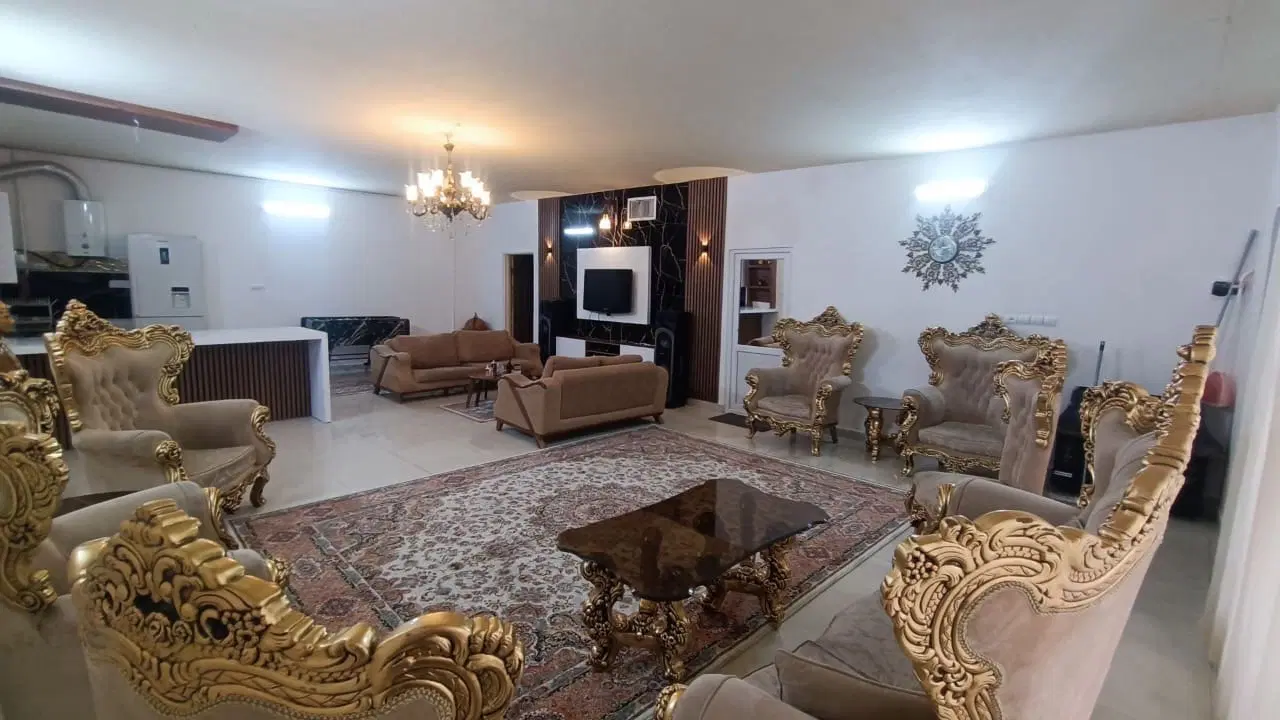 اقا‌هستم‌هم‌ خونه‌ می خوام