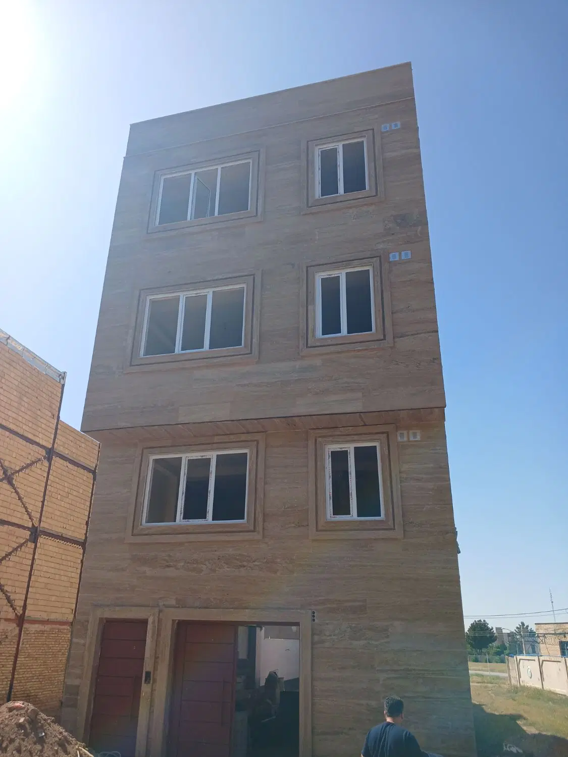 اپارتمان ۹۸ متری محموداباد نمونه