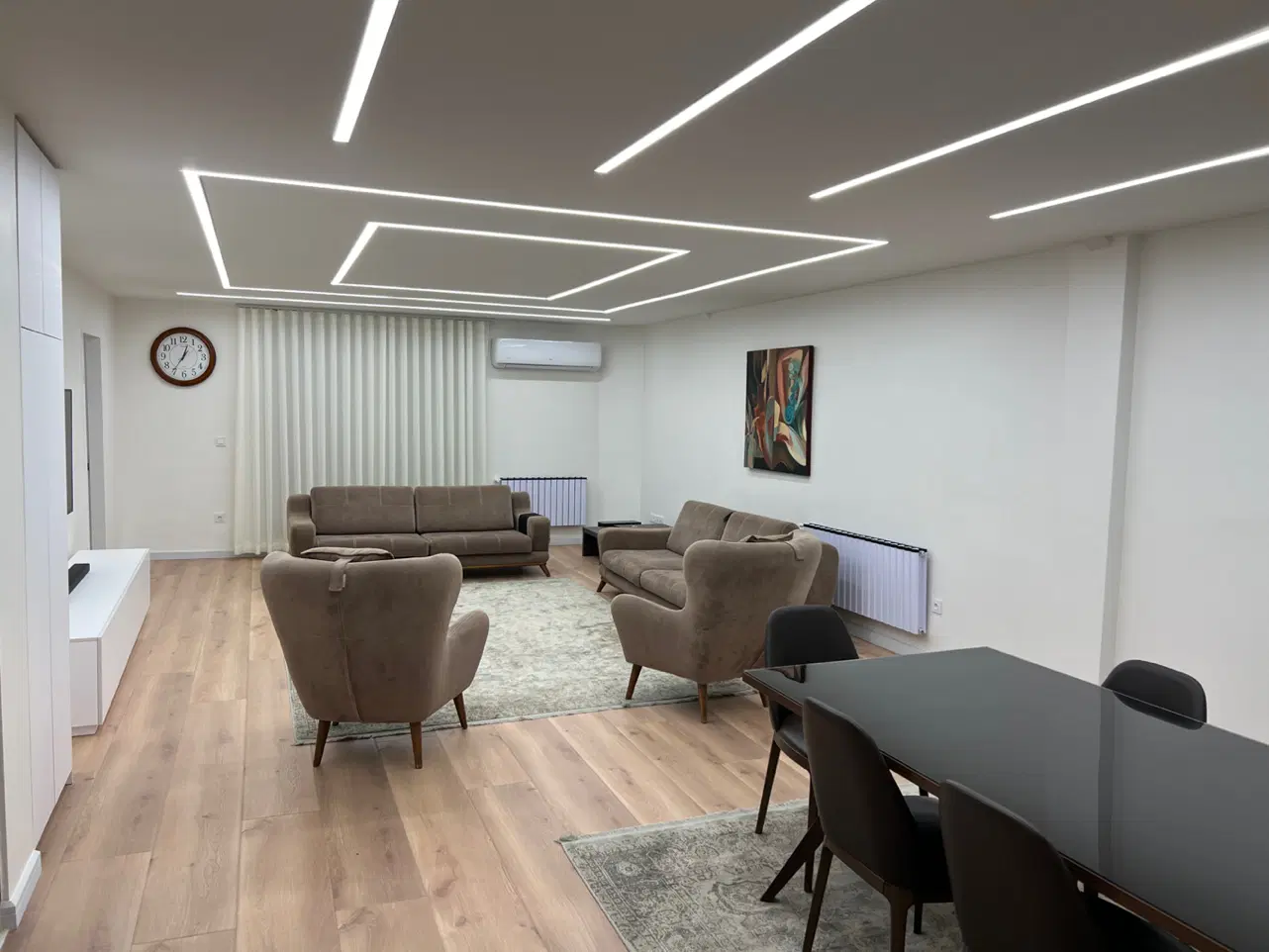 ۱۳۵ متر ۳ خوابه تکواحدی، دو پارکینگ (تاپ لوکیشن)