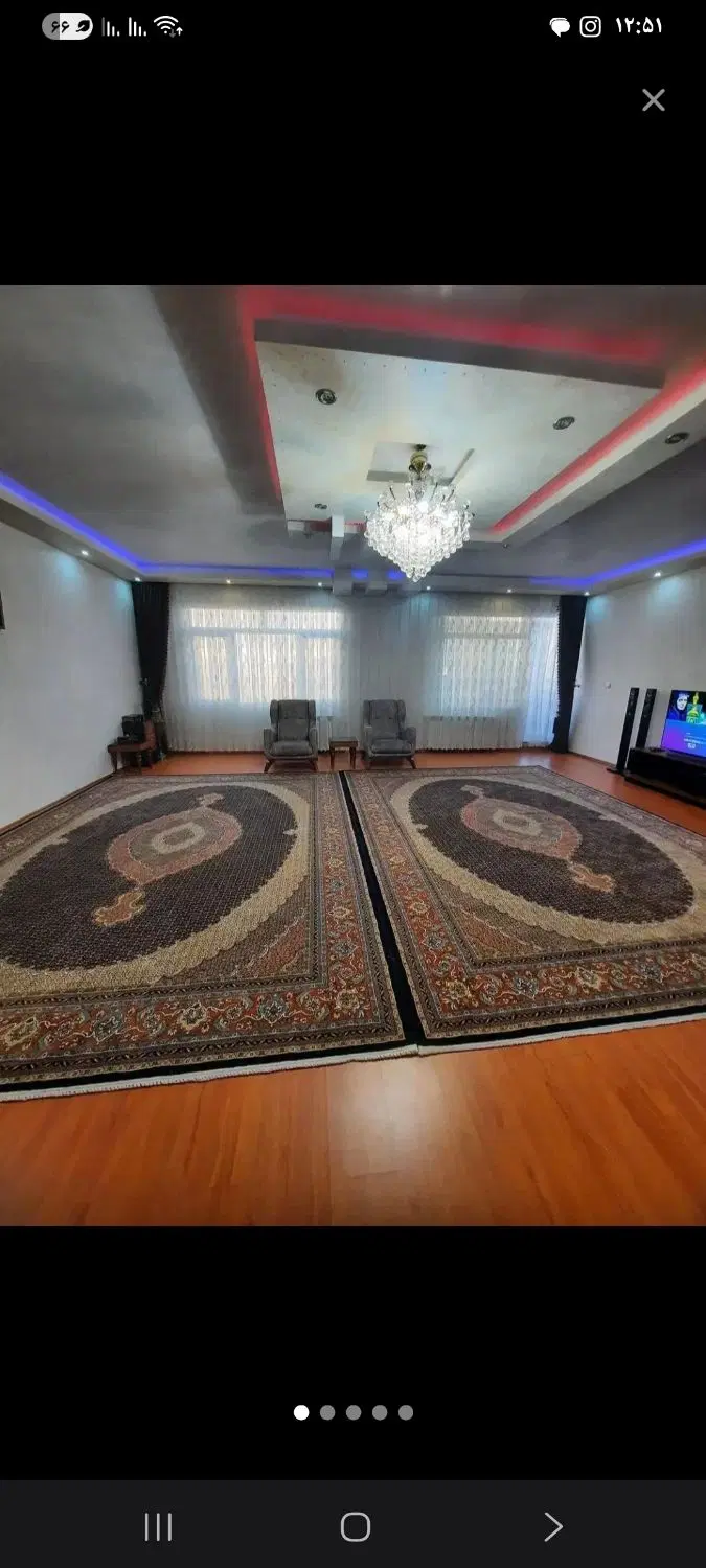 اجاره جانبازان والی ، بر خیابان