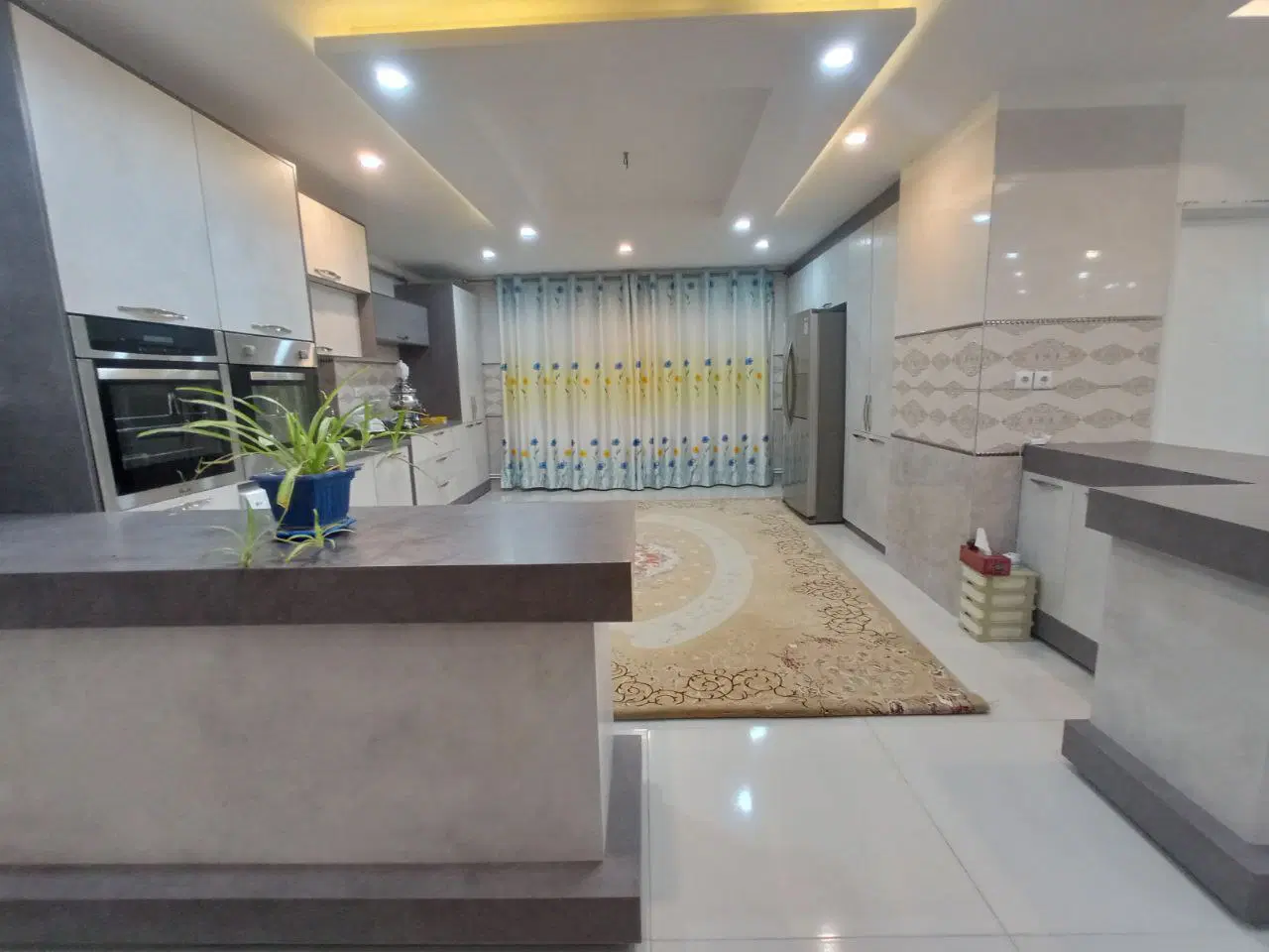 آپارتمان ۳۰۰متری