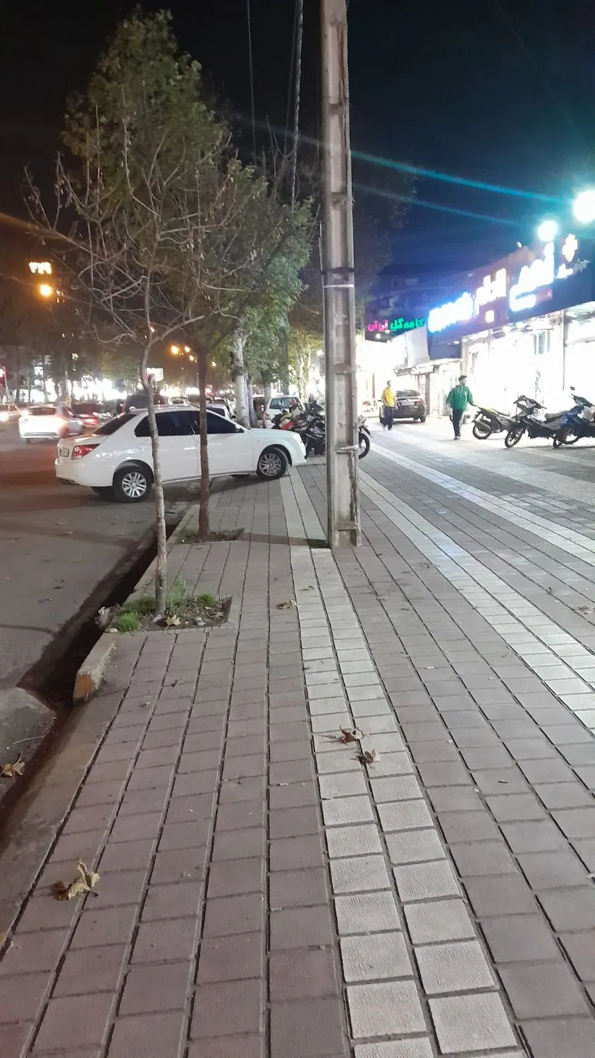 مغازه براصلی بلوار امام رضا لاهیجان