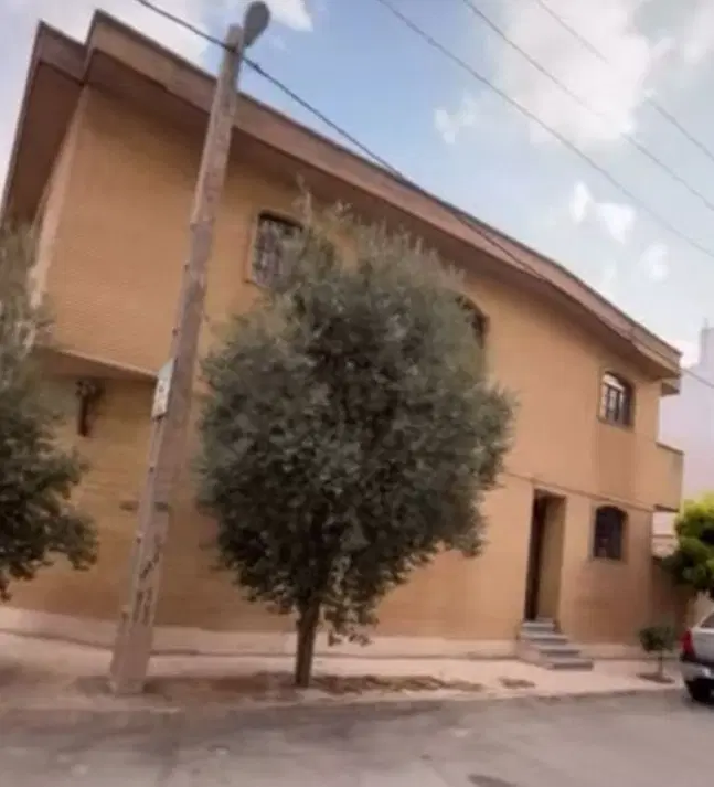 بلوار ابوالفضل _۲۰۰متر دوطبقه_دو نبش